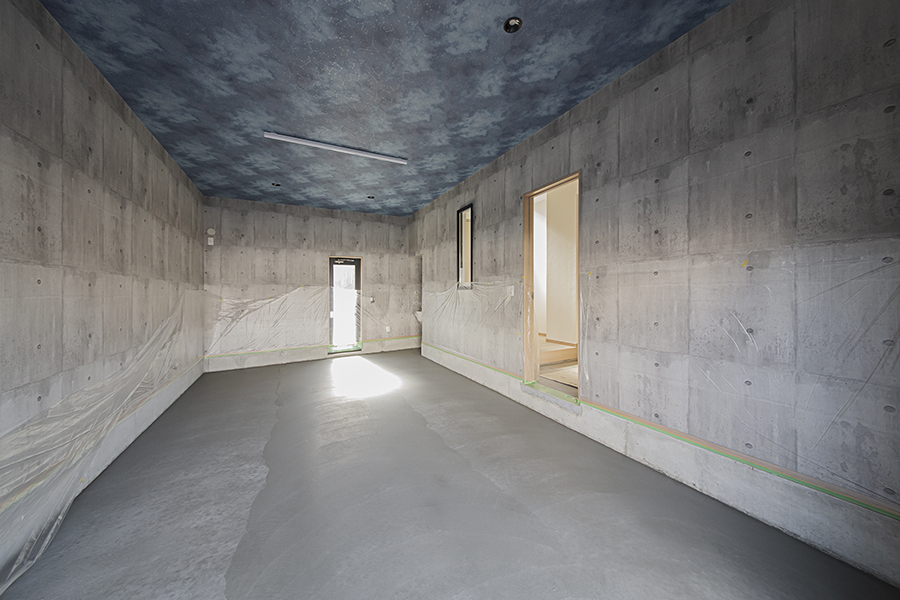 新築アパート完成見学会／掛川中央4　ビルトインガレージ付3階建てニコイチアパート　浜松市賃貸専門建築会社コンセプトハウス／地主様、不動産会社様、投資家様向け／土地活用／ビルトインガレージ付／2階リビング／差別化アパート／高付加価値物件／賃貸経営／満室経営／小さい土地の活用法／成功する土地活用